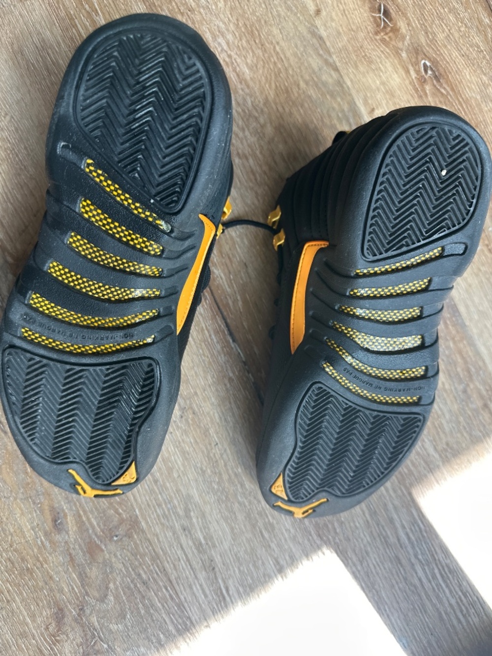 Air Jordan 12 Retro “Black/University Gold/ Women 8/ Youth size 6 - Picture 6 of 6